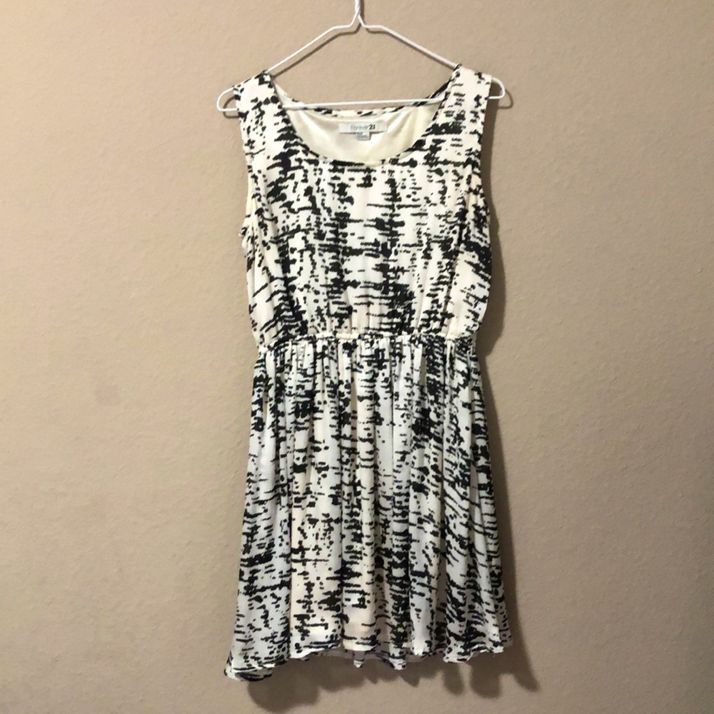 Forever 21 black and white printed dress.